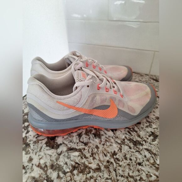 Nike‎ Dynasty silver and coral size 9 - Picture 2 of 8